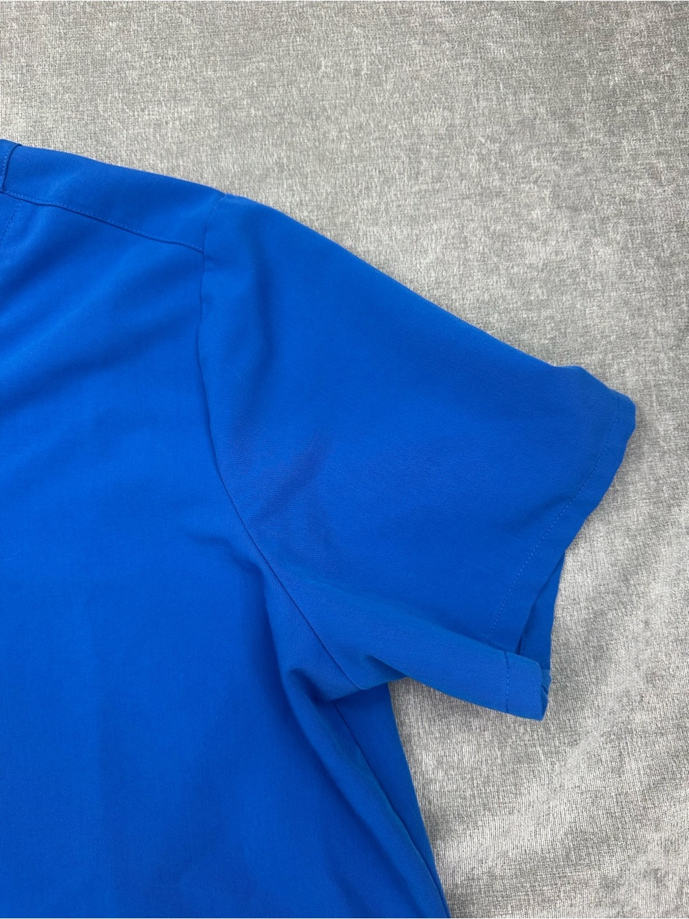Figs Catarina One Pocket Scrub Top Womens Size XXL in royal blue - Picture 6 of 9